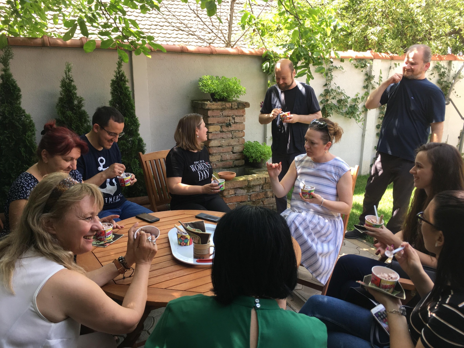 LIDDER tim u prostoru u kome se razvija program za poslovanje